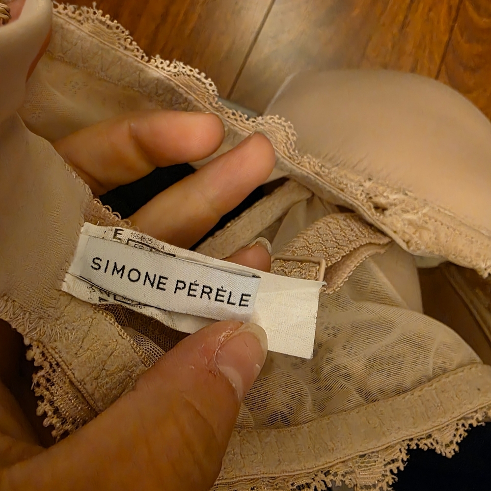 Simone Perele Caresse Demi Bra - Picture 7 of 9